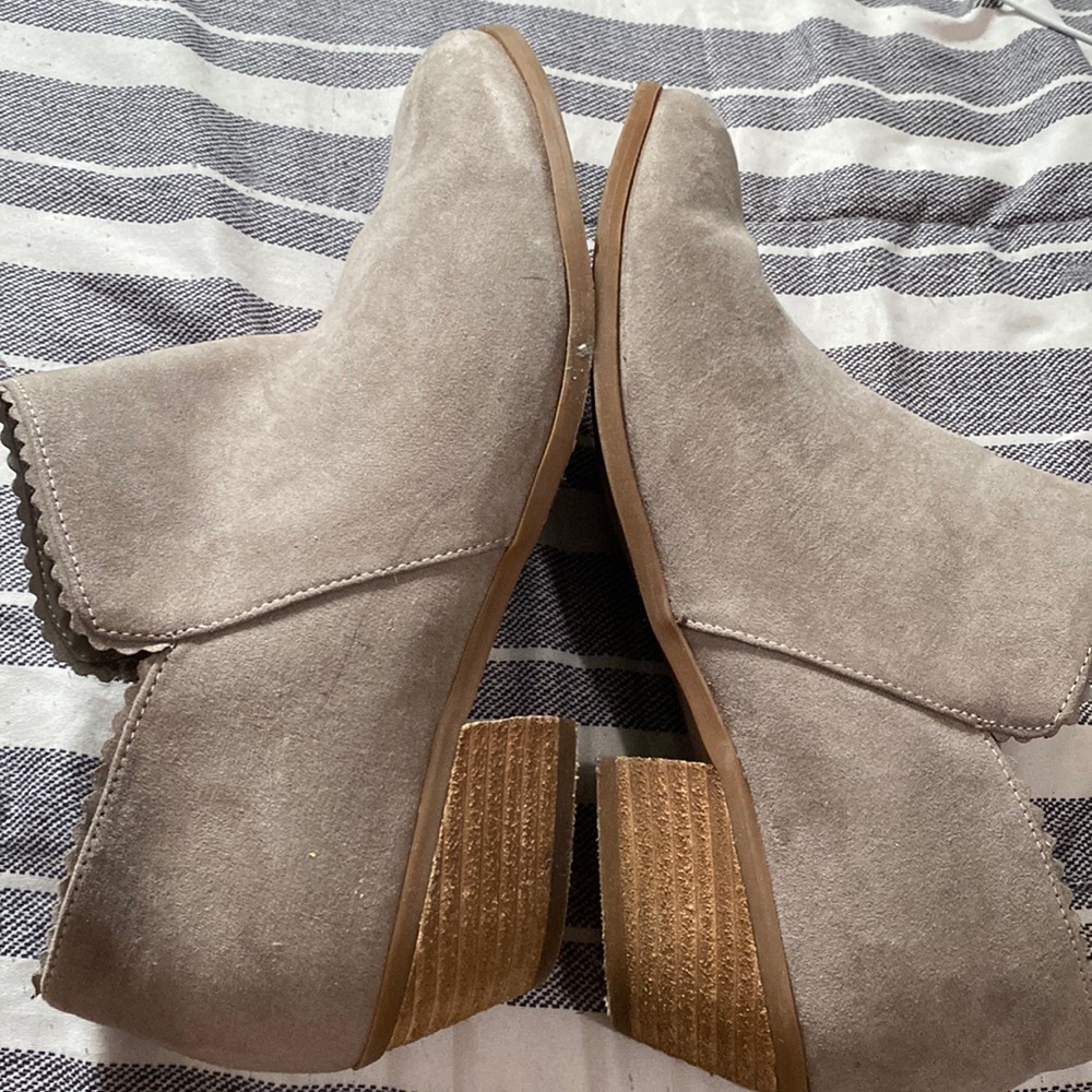 torrid bootie color taupe